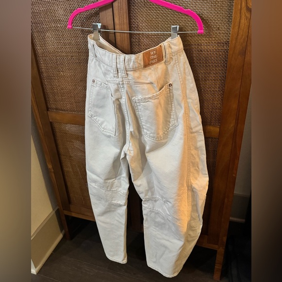 We The Free Good Luck Mid-Rise Barrel Jeans
Milk | Size 27 | Like New Condition - Picture 6 of 9